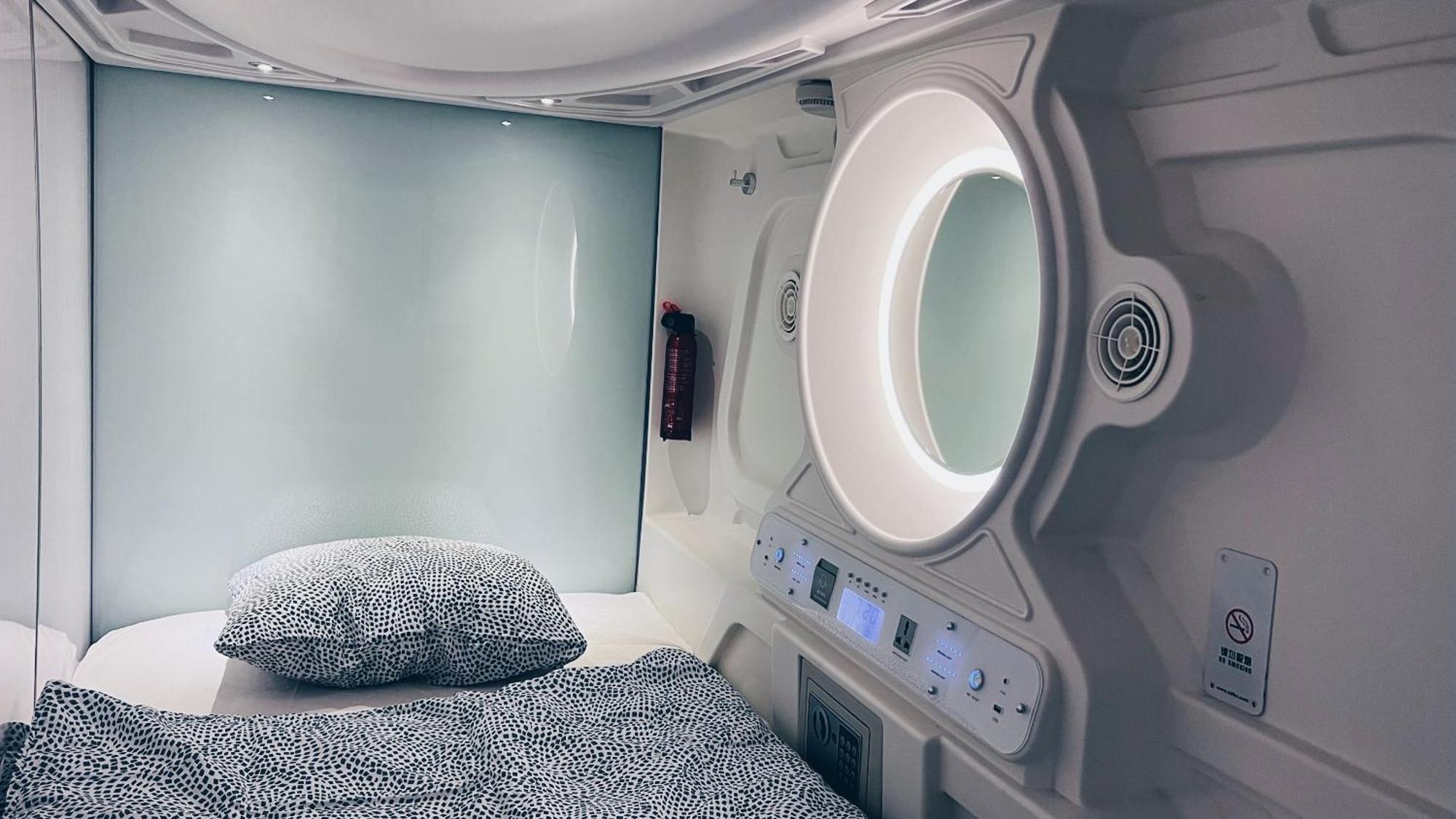 Kapselhotel Spaceone A2 - Shared Wien